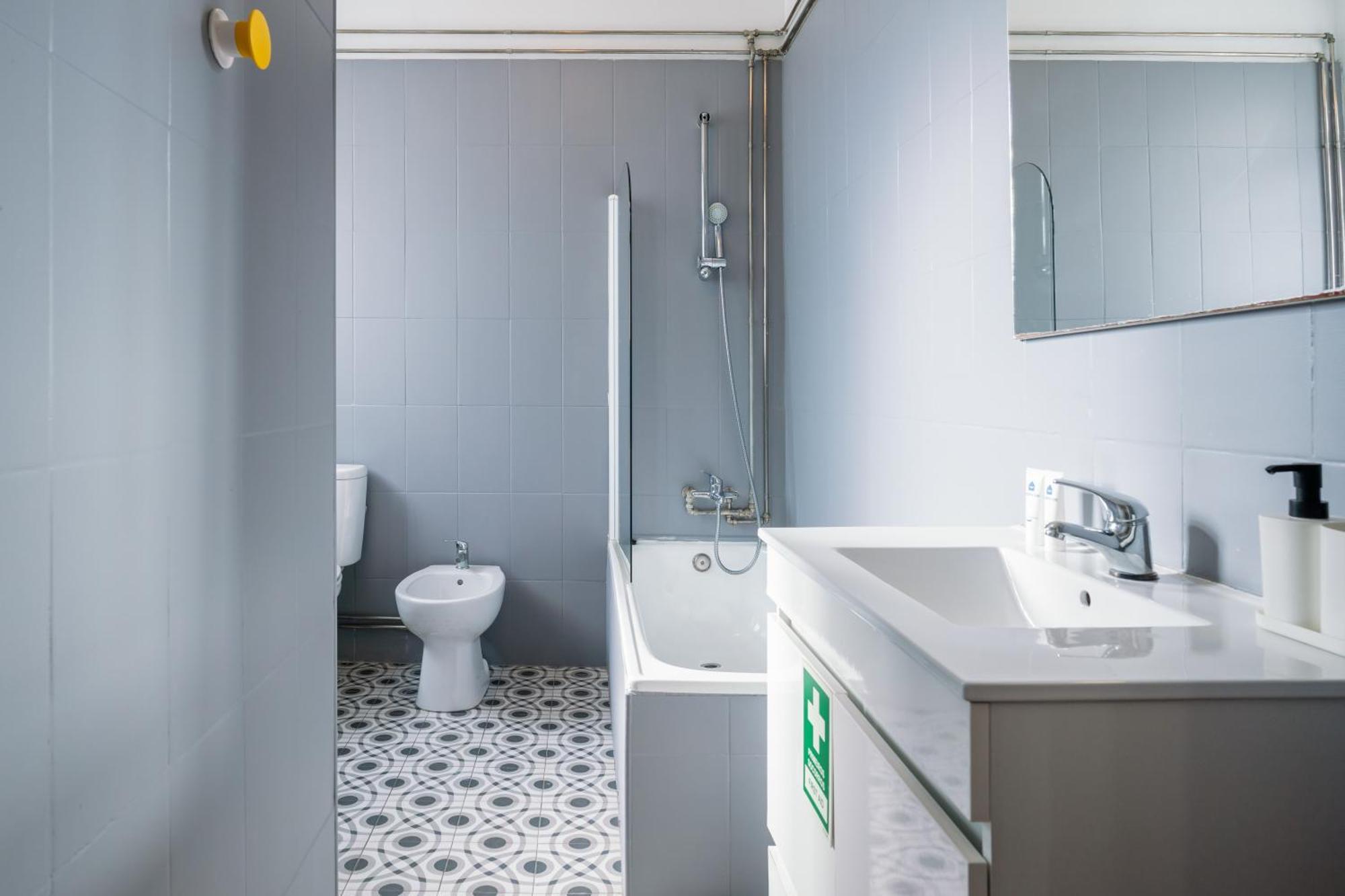 Host Wise - Spacious Comfortable Apartment - Balcony Πόρτο Εξωτερικό φωτογραφία